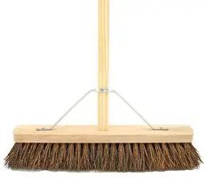 18" Bassine Broom with Wooden Handle